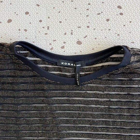 💘 KORAL - BLACK & GOLD STRIPE TERRAIN DISCONNECT SHEER MESH CROP TOP - Picture 4 of 8